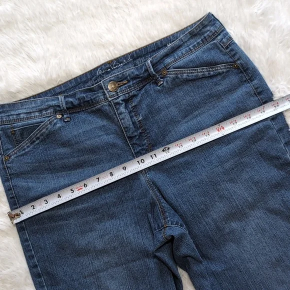 Gloria Vanderbilt Skimmer Denim Capri High Waisted Slimming Jeans Size 12 - Picture 9 of 11